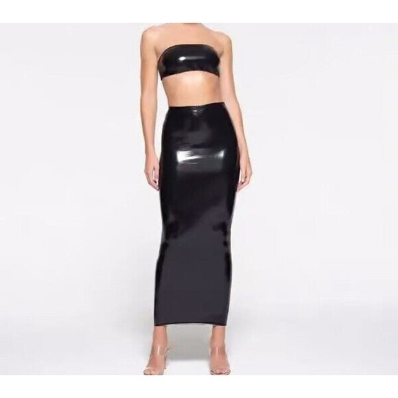SKIMS Stretch Vinyl Onyx Tube Skirt, Size Medium. No Longer Sold! NWT - Picture 2 of 5